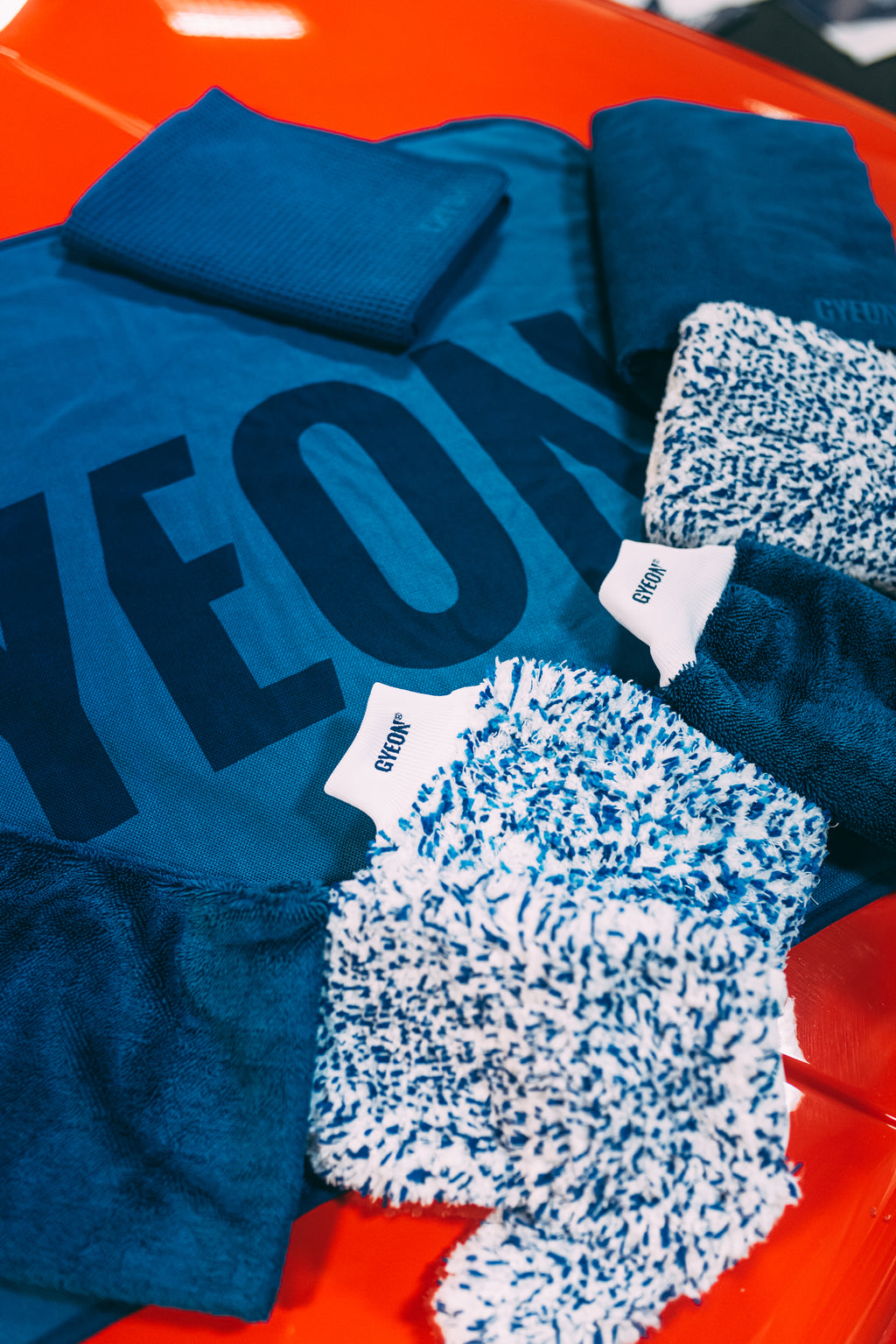 GYEON Q²M SilkMitt EVO washandschoen voor wassen en drogen van je auto