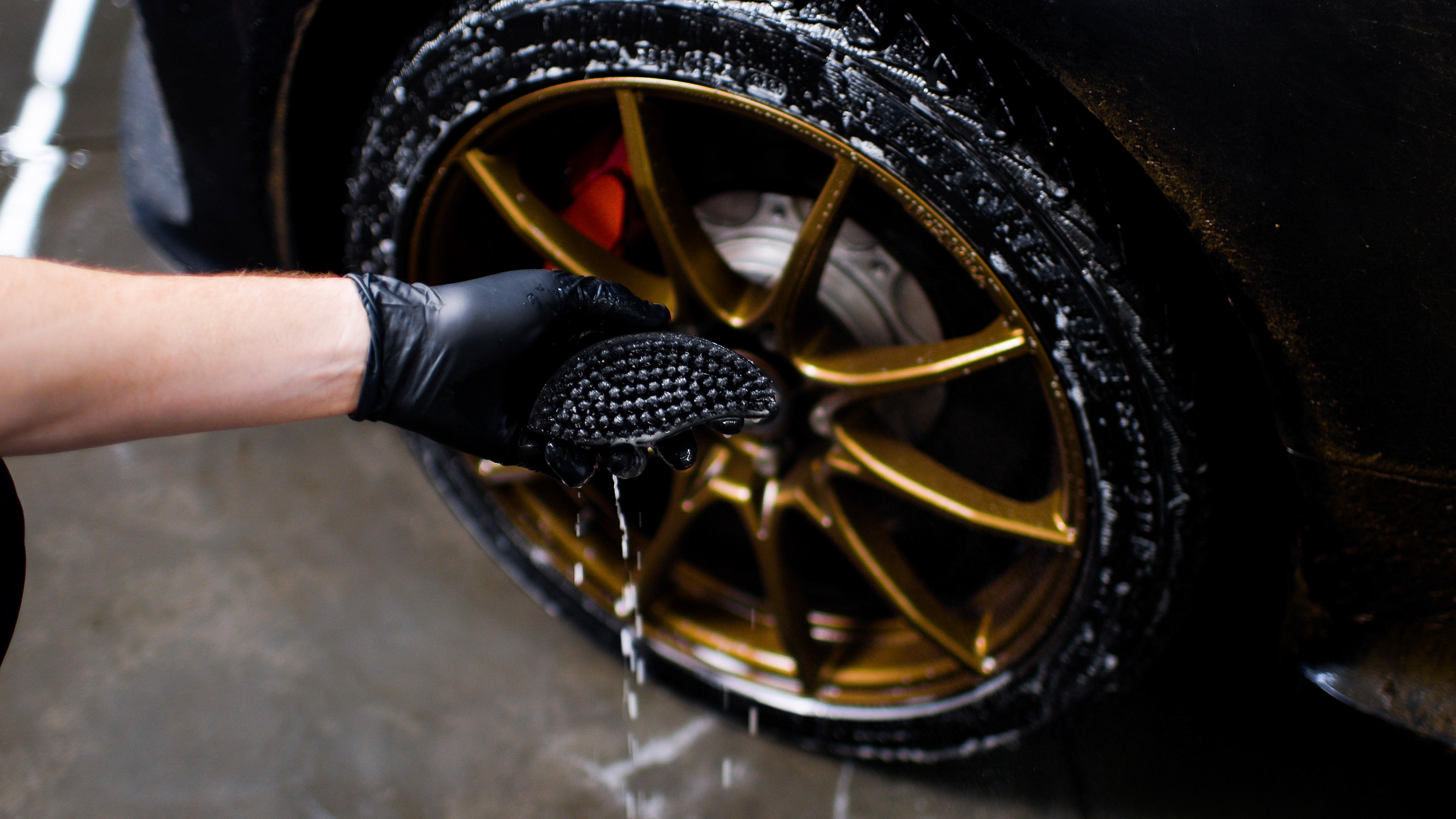 GYEON Q²M TireBrush veilige bandenborstel voor je auto